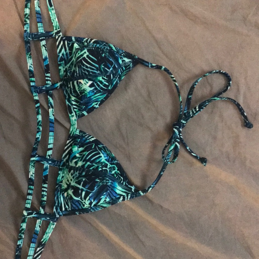 NWOT VS Bikini Top